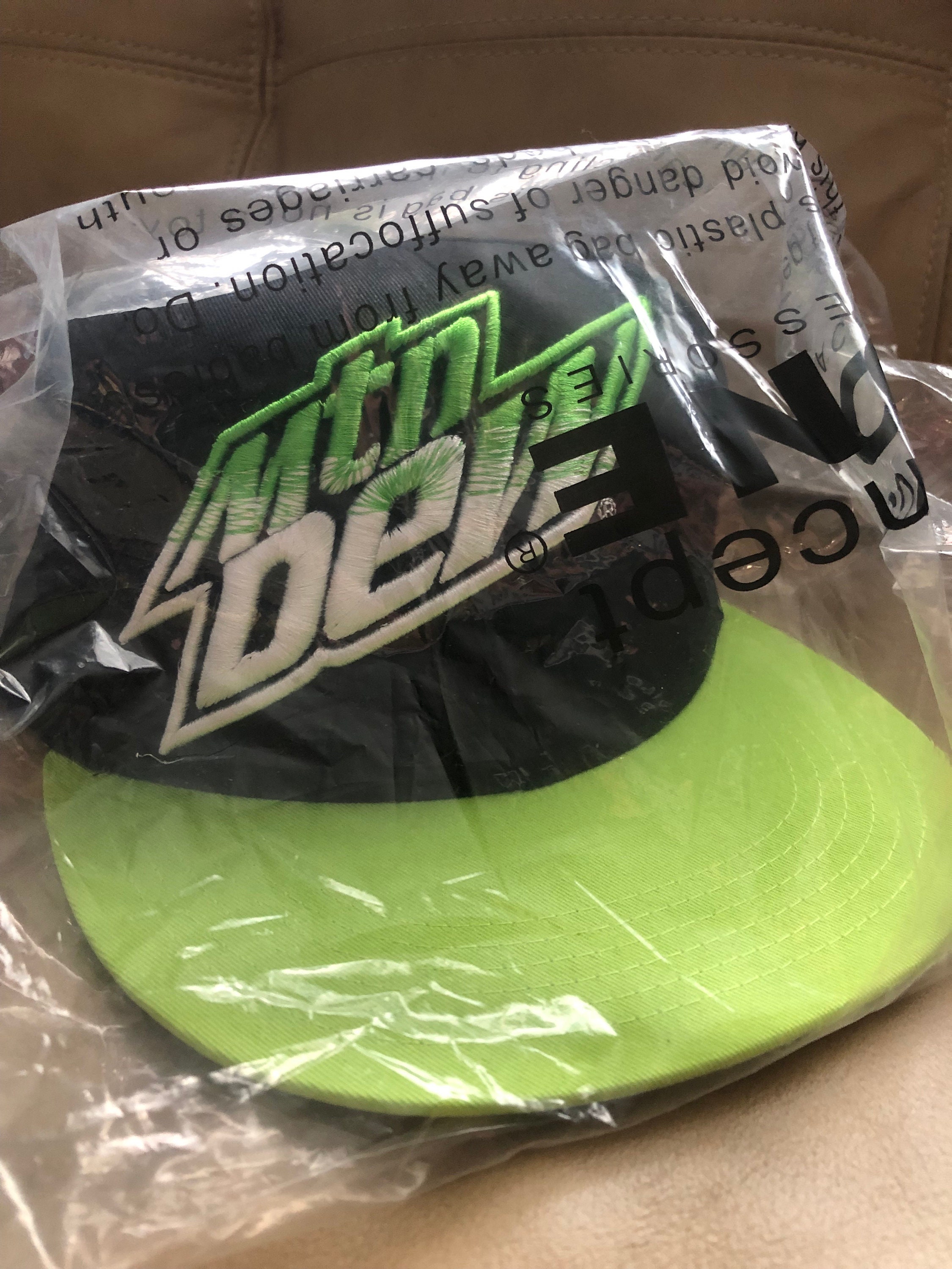 Mountain Dew NEW Sealed Concept One Bag With Tags Authentic