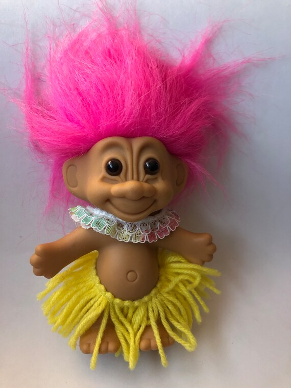 Troll Vintage Russ Berrie Troll Doll Hawaiian Dancer Pink Hair