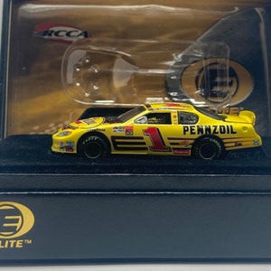 Steve Park #1 Pennzoil 1/64 Action Elite NASCAR Diecast 1 of 1020 all original fast free shipping