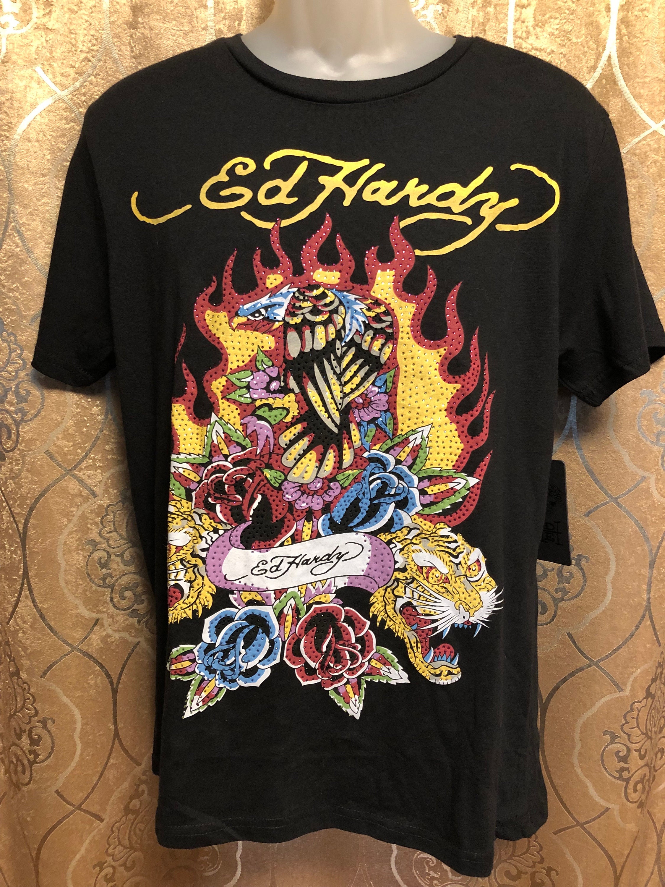 直送商品 Roses Eagle Shirt T Design Vintage HARDY ED Lions Ed Graphic トップス