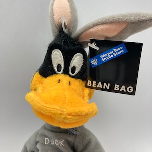 Warner Bros Studio Store Daffy Duck Season Bean Bag Plush 10” Vintage 1998 NWT FREE SHIPPING.