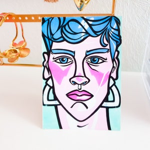 Postkarte «Demaskulinize». Fine Art Giclée-Druck, Pop Art, moderne Ästhetik, perfekt als Wohnkultur oder Geschenk
