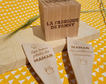 Spatule bois gravé laser texte personnalisable, La cuisine de Maman, Mamie, Nounou, Marraine, Papa, ...