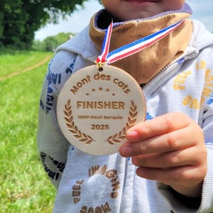 Medallas de madera personalizadas – Grabado y corte láser