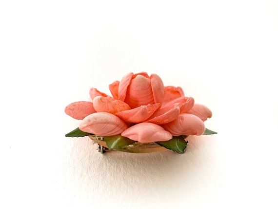 1950s pink rose brooch made of seashells / seashe… - image 5