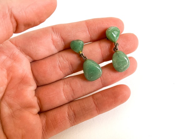 vintage green natural stone dangle earrings / gre… - image 6