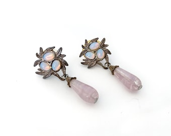 vintage pink glass dangle earrings / easter earrings / easter eggs / vintage earrings / pale pink glass earrings / spring easter jewelry