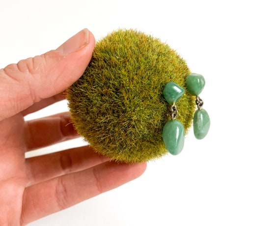 vintage green natural stone dangle earrings / gre… - image 2