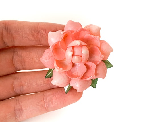 1950s pink rose brooch made of seashells / seashe… - image 2