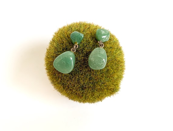 vintage green natural stone dangle earrings / gre… - image 5