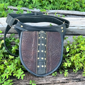 LEATHER HIP BAG - Burning Man Bag - Leather Hip Belt - Handmade Leather Pocket Belt -  Travel Waist Pouch