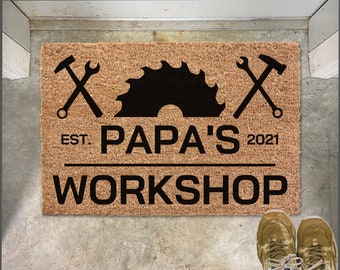 Personalized Fathers Day Gift, Papa's Workshop, Papa's Garage Doormat, Welcome Mat, Gift for Husband, Gift for Papa, Shop Doormat, Paw paw