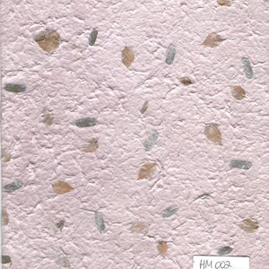 Papier fait main rose pour mûrier Vendu à la feuille - HM002 - papier décoratif ; respectueux de l'environnement ; journaux indésirables ; fabrication de cartes - 8,5 x 11 po.
