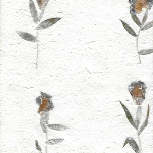 Papier blanc fait main pour mûrier Vendu à la feuille - HM003 - papier décoratif ; respectueux de l'environnement ; journaux indésirables ; fabrication de cartes - 8,5 x 11 po.