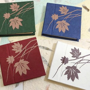 Quaderno con copertina rigida - realizzato con carta riciclata - mini diario, regalo per insegnanti, bomboniera, carta naturale 10 x 10 cm