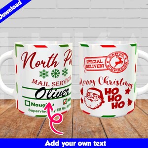 K&ouml;nnte beinhalten: Zwei wei&szlig;e Keramikbecher mit Weihnachtsmotiven. Ein Becher hat ein rot-gr&uuml;nes Design des Nordpol-Postdienstes mit dem Text "Oliver" und "Naughty" und "Supervise" darauf gedruckt. Der andere Becher hat ein rot-gr&uuml;nes Weihnachtsmann-Design mit dem Text "Special Delivery" und "Frohe Weihnachten" und "Ho Ho Ho" darauf gedruckt.