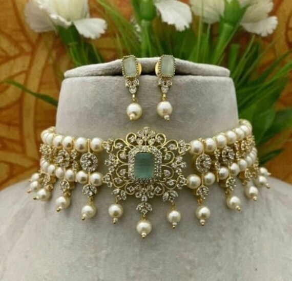 Green kundan choker best sale necklace