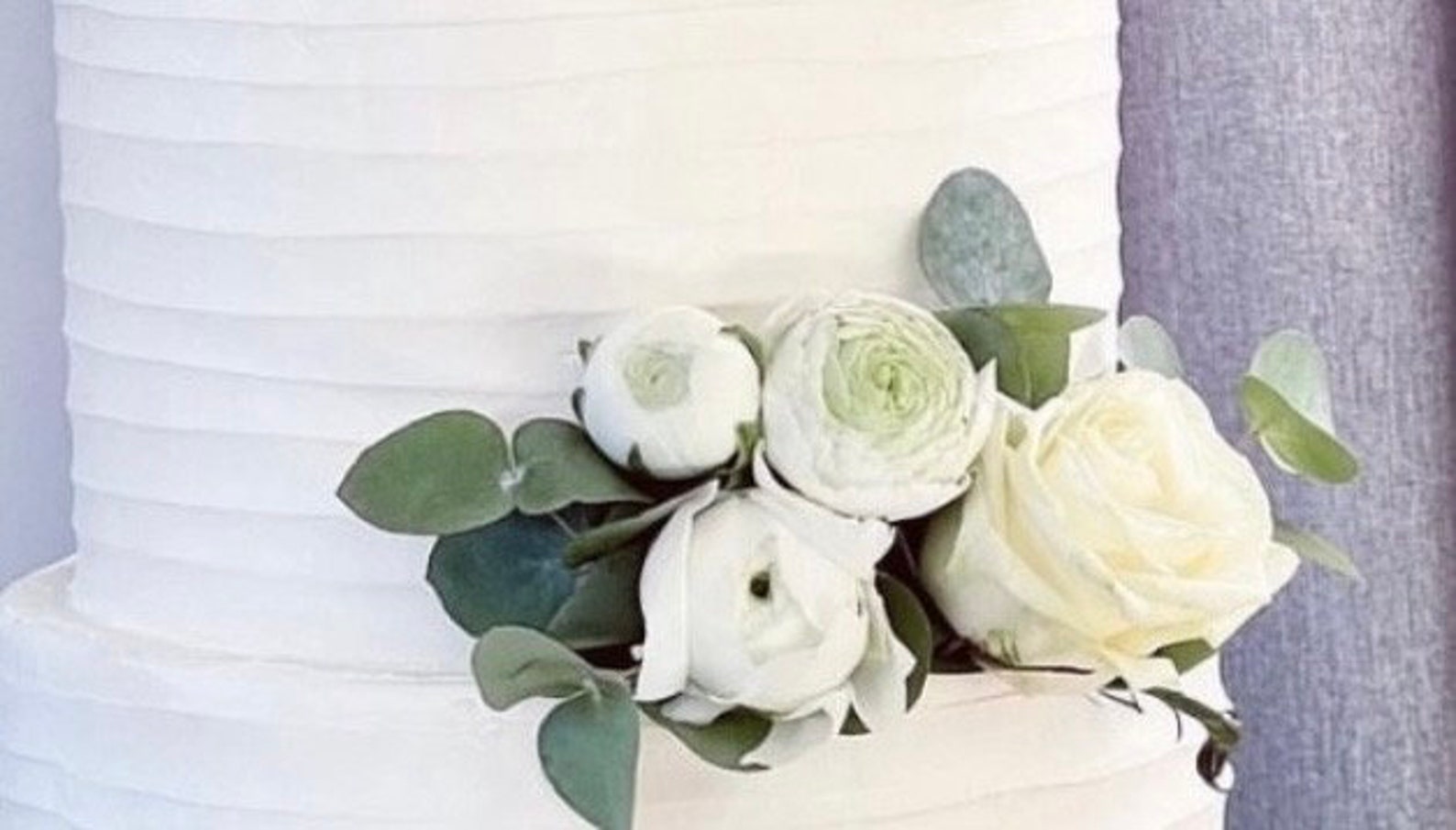 Preserved White Ranunculus Mini Artificial White Ranunculus Rose Preserved Real Eucalyptus Cake ...