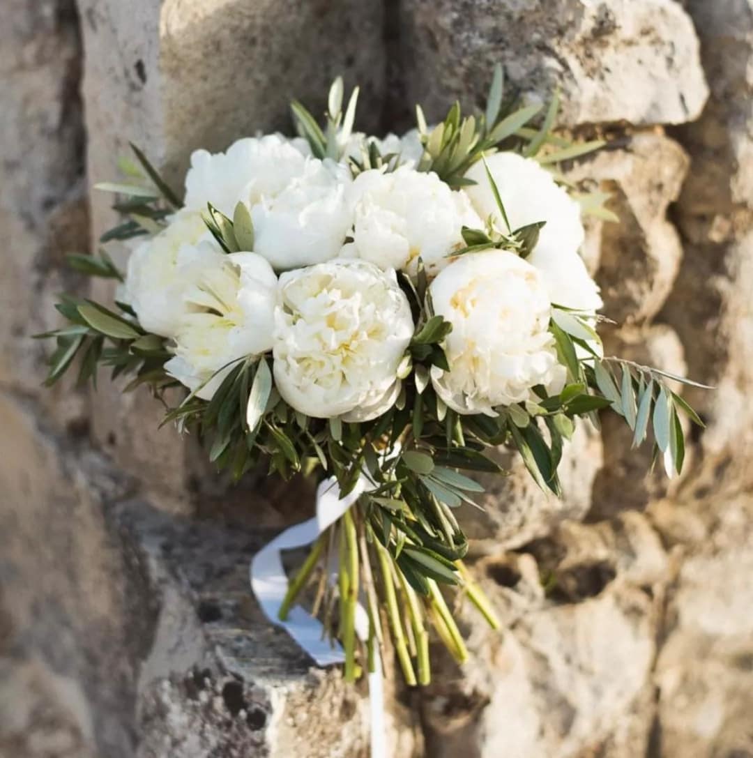 Olivo Ramo De Novia Peonias Blancas Ramo Novia Rosas Blancas Y