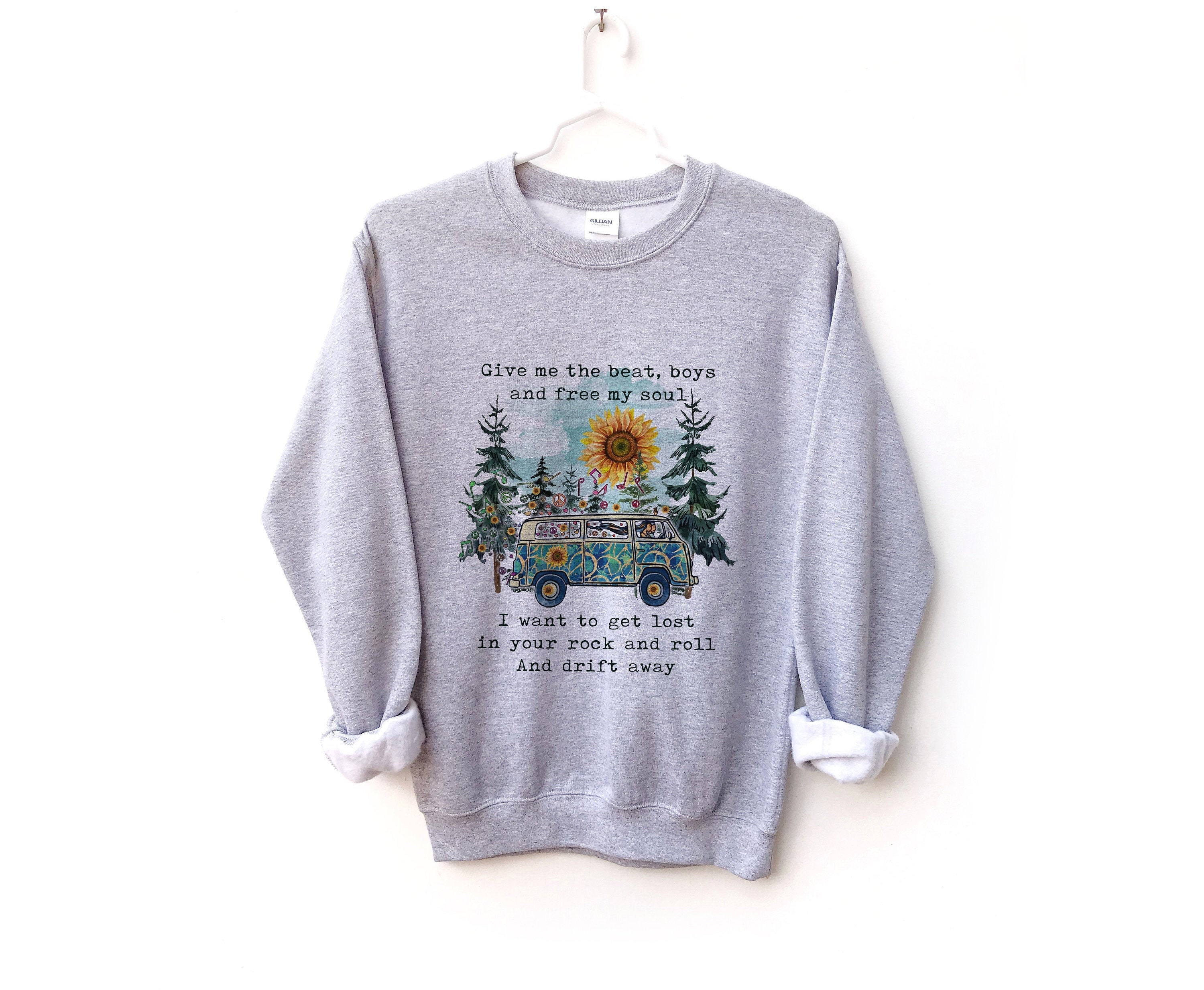Women's Graphic Sweatshirts / Give Me 