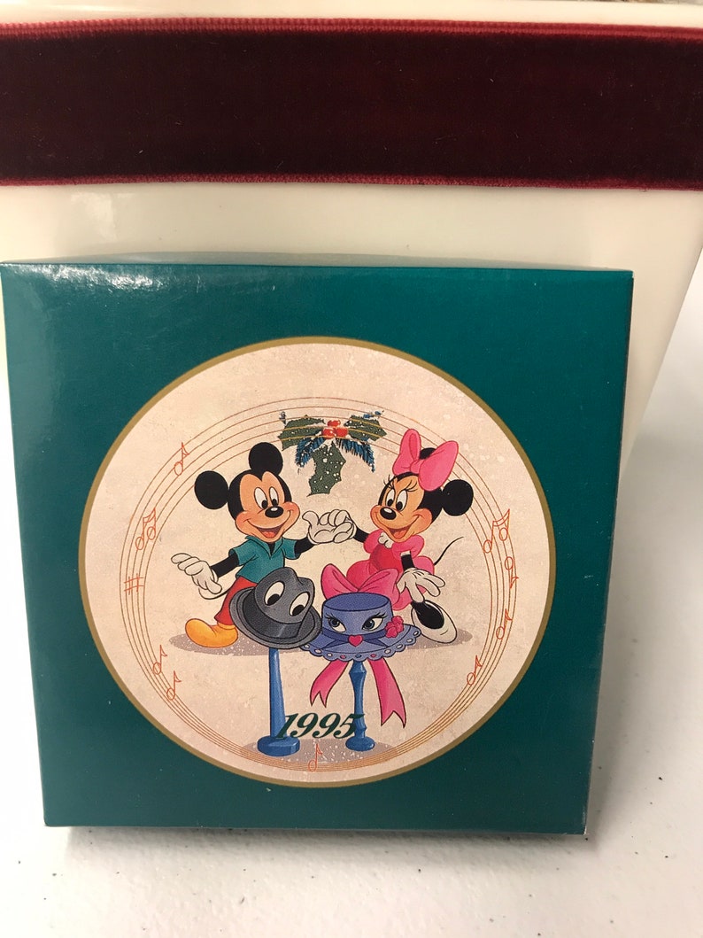 Limited to 25,000 1995 Mickey and Minnie Disney/'s Christmas Collection Walt Disney Theme Parks and Resorts