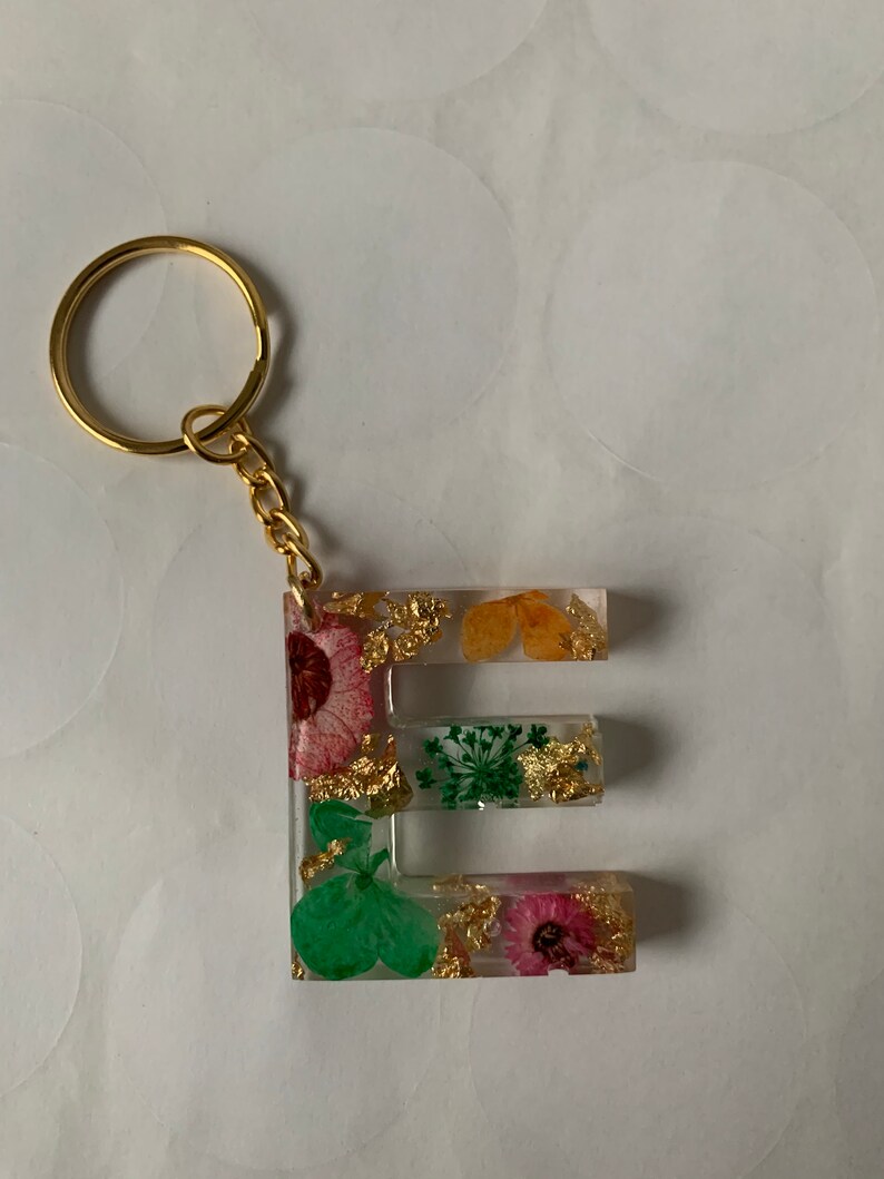 Personalised Custom Letter Resin Keyring With Flowers and Gold Etsy UK