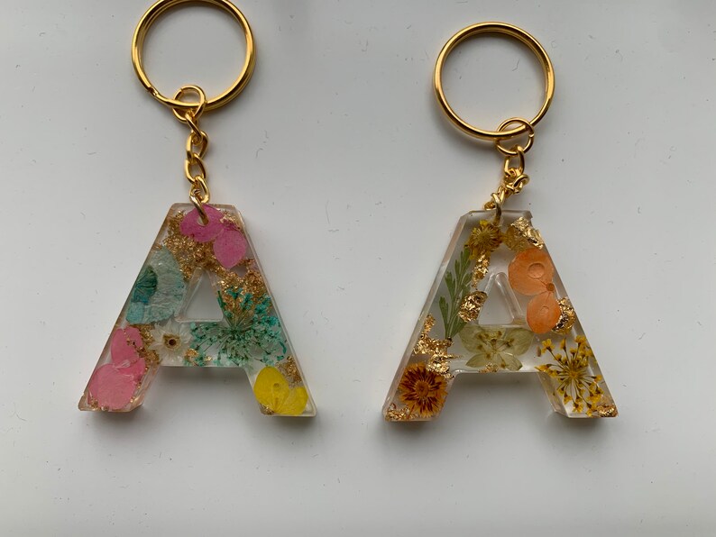 Personalised Custom Letter Resin Keyring With Flowers and Gold Etsy UK