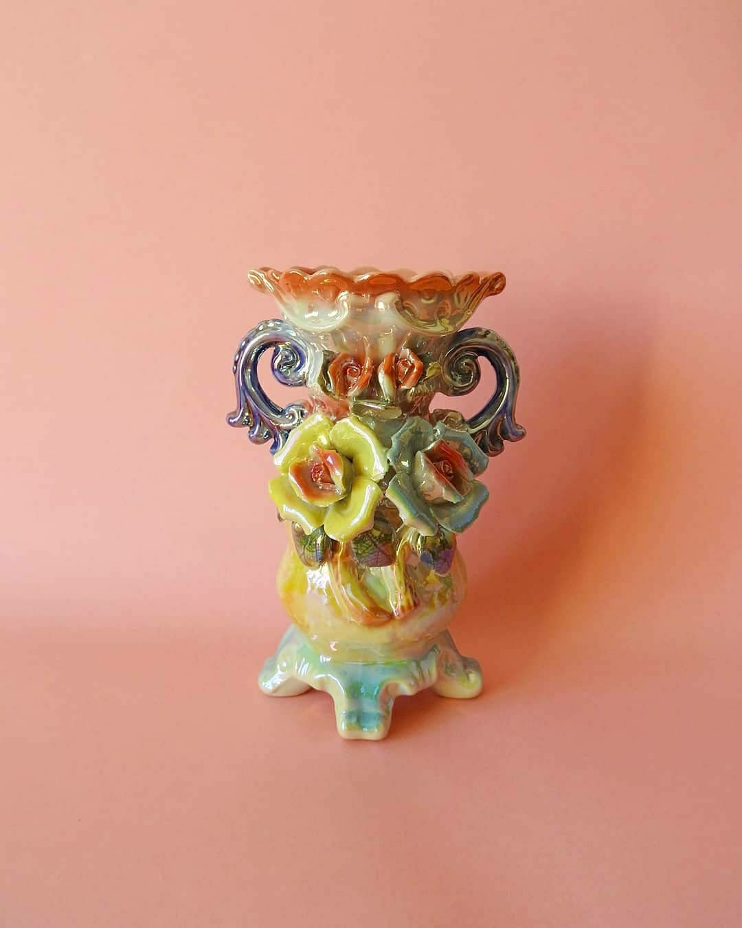 Vase Rococo Céramique Irisé. Style Italien Capodimonte. Art Kitsch.