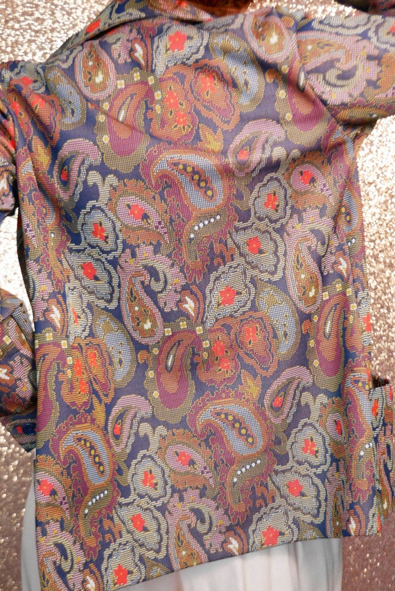 Vintage 70s / JCPenny Paisley Button Up Top - image 5