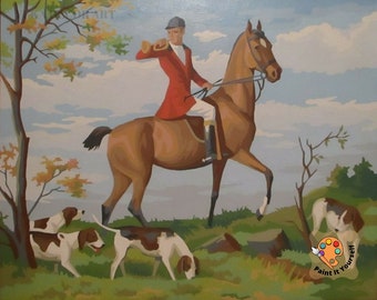 Könnte beinhalten: Ein Gemälde, das einen Mann in einem roten Mantel zeigt, der ein braunes Pferd reitet, begleitet von drei braunen und weißen Hunden im Vordergrund. Der Mann bläst in ein Horn und das Pferd schaut nach rechts. Das Gemälde ist in einer Waldlandschaft mit blauem Himmel im Hintergrund angesiedelt. Die Worte "Malen Sie es selbst" stehen in der rechten unteren Ecke des Gemäldes.