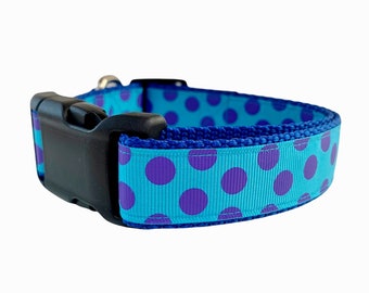 Funky Hundehalsband / Hellblaues Hundehalsband mit Lila Tupfen / Blau und Lila Hundehalsband / Leicht zu reinigendes Hundehalsband