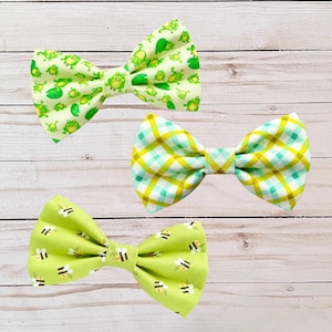 Frog Bow Tie / Novelty dog bow ties / Cute Bee Dog BowTie / Cat Bow Tie / Pet Bow Tie /  Bowtie Dog Collar / Funny Bow Tie