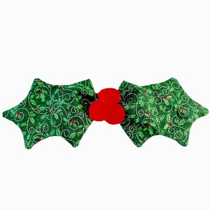 Holly-Day Hundefliege / Weihnachtsfliege für Hunde / Feiertagsfliege für Hunde / Haustierfliege / Holly Berry Hundefliege / Haustierzubehör Green Holly Bow Tie