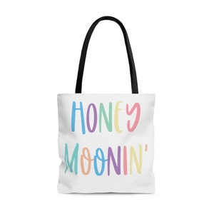 Honeymoon Tote Bag, Honeymoon gift, Honeymoonin, Wedding Gift, Bridal shower gift, Honeymoon gifts, cute honeymoon bag, Honeymoon beach bag
