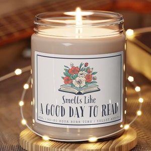 Good day to read, Book lover Gift, Bookish Gifts, Book gifts for her, Reader gift, Bookish candle, reading teacher gift, Book Candle,