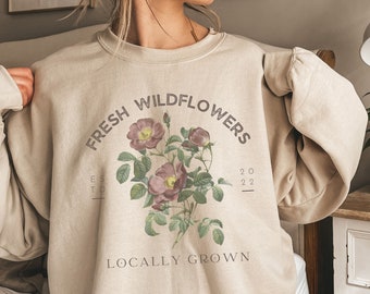 Womens Floral Sweatshirts, Wildflower Sweatshirt, Boho Floral Shirts, Vintage Style Floral Sweatshirt, Botanical Sweatshirts for women
