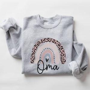 Oma Sweatshirt, Mother&#39;s day Gift for Oma, Custom Oma Sweatshirt, omaShirts, OmaGift, New Oma Gift, One loved Oma, Oma Gifts