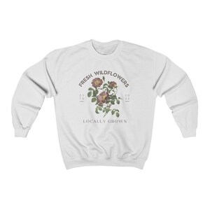 Womens Floral Sweatshirts, Wildflower Sweatshirt, Boho Floral Shirts, Vintage Style Floral Sweatshirt, Botanical Sweatshirts for women image 4