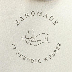 Hecho a mano con amor por un estampador personalizado con su nombre / estampador para pequeñas empresas / sello de logotipo personalizado / estampador de embalaje