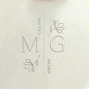 Monogramm Hochzeit Prägestempel / personalisierte Blumenprägestempel / benutzerdefinierter Paarname / Hochzeitseinladung Prägestempel / Hochzeitsstempel / Gastgeschenke