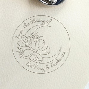 Op maat gemaakt van de bibliotheekprinter met bloemen maan/gepersonaliseerd boek bibliotheekstempel maan/boekenliefhebber cadeau