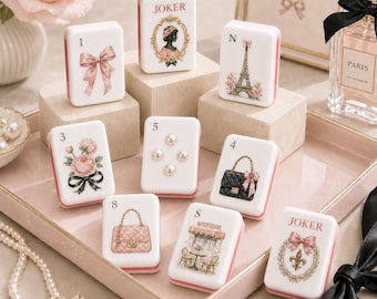 Pariser Chic Mahjong-Set, Mahjong mit rosa Schleife, Eiffelturm/Luxustaschen, Ästhetisches Tischspiel für Paris-Liebhaber, Anspruchsvolle Wohndekoration