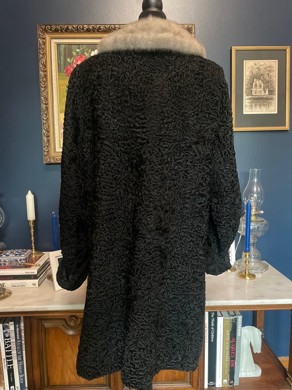 Vintage real fur coat - image 9