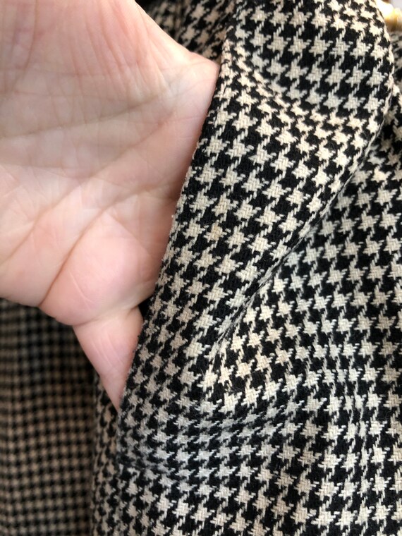 Houndstooth blazer and pencil skirt set - image 8