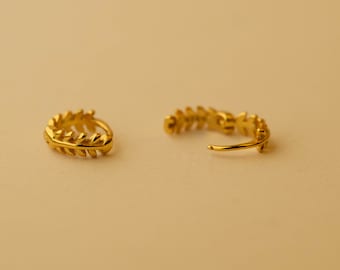 Zierlicher Tragus Ohrring, Gold minimalistischen Reifen Ohrring, zarte Helix Reifen, Gold Knorpel Ohrring