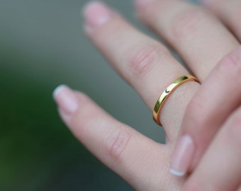 Tiny gold ring - Thin ring - Minimalist jewelry - Stacking ring