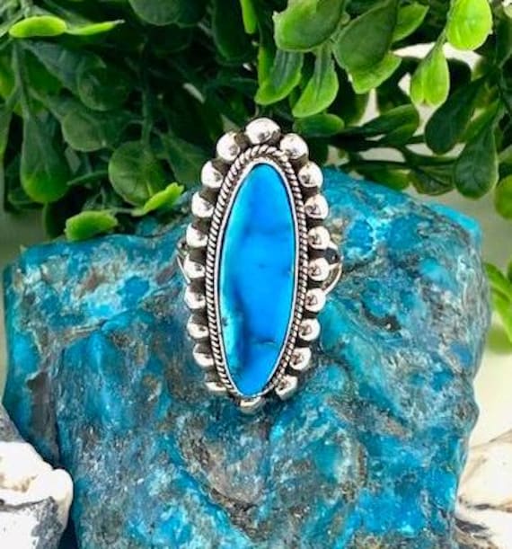Oval Turquoise Detailed Silver Bead Setting Ring Oval Turquoise Detailed Silver Bead Setting Ring