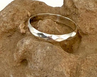 Bagues légères en argent sterling à motif de diamants