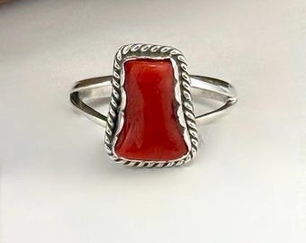 Mediterranean Branch Coral Simple Rope Pinky Ring Size 4