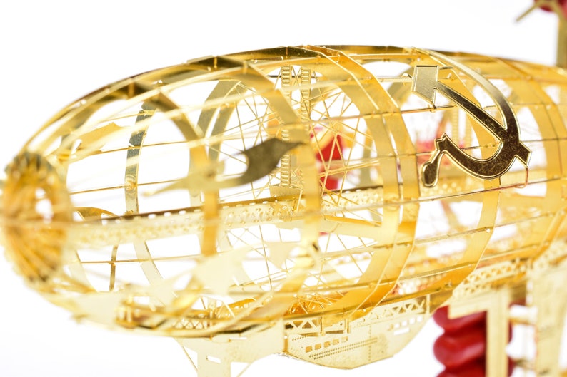 Airship，game peripheral，red alert，educational toys，full internal model，PE Detail Model，Kirov Airship，pc Games，Jigsaw Puzzles，model kit，model airplane kit，etching model kit，etch kits